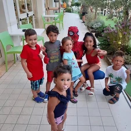 Fabilia Family Отель Морской Милан