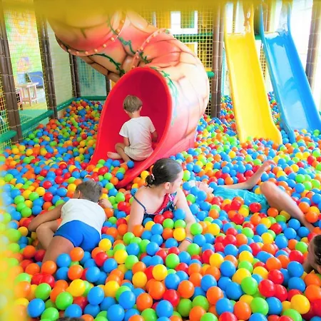 Hotel Fabilia Family 3*