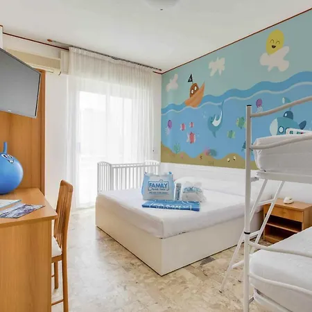 Fabilia Family Отель Морской Милан