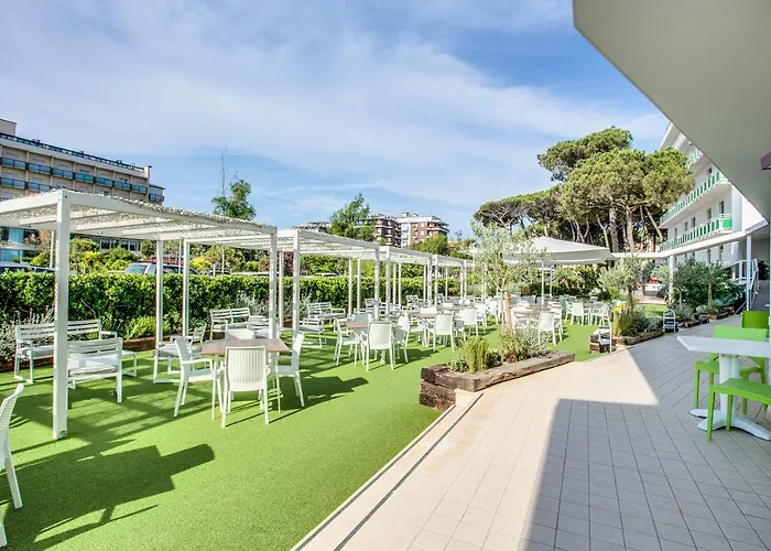 Fabilia Family فندق